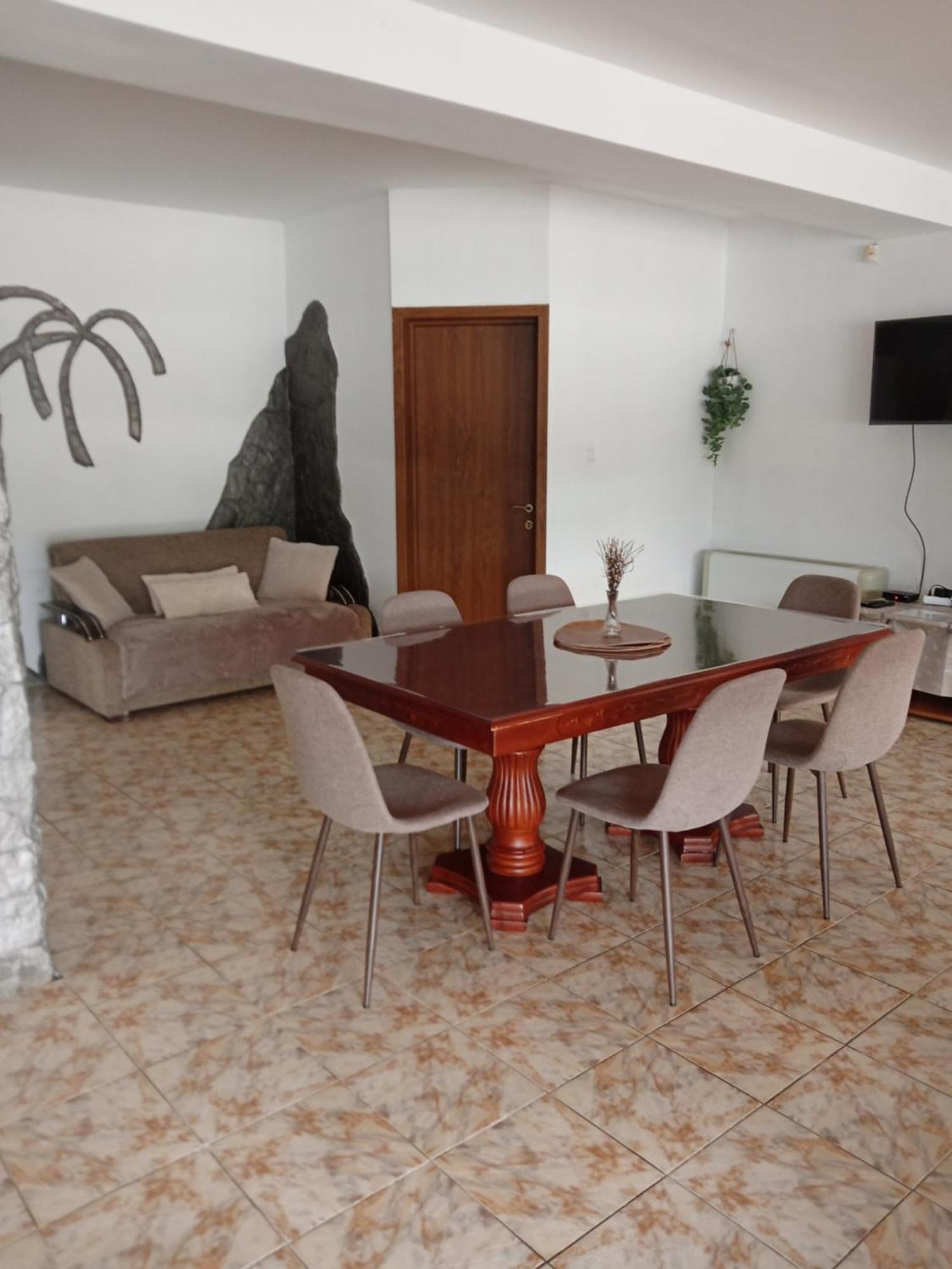Casa Bobo Dubova Villa Bagian luar foto
